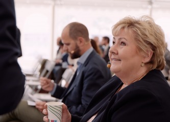 Innsikt 2022 – Erna Solberg hygget seg på Bragernes Torg